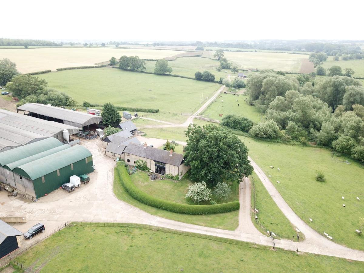 Вілла Weatherhead Farm Shepherds Hut Бакінгем Екстер'єр фото