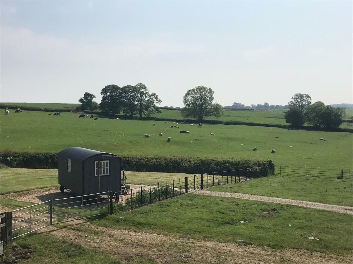 Вілла Weatherhead Farm Shepherds Hut Бакінгем Екстер'єр фото